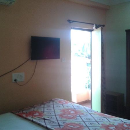Ancora Beach Resort Baga Luaran gambar