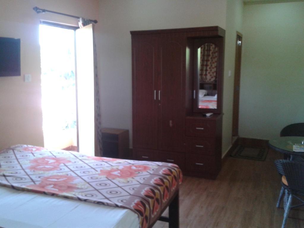 Ancora Beach Resort Baga Luaran gambar